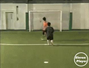 足球过人技巧小学生五年级,五人足球花式过人集锦