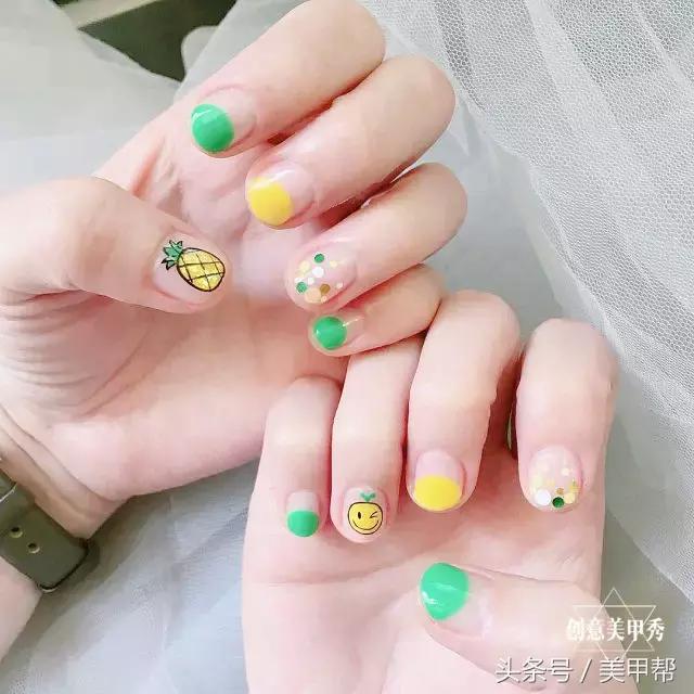 夏天的美甲款式短指甲显白,指甲又短又宽怎么美甲