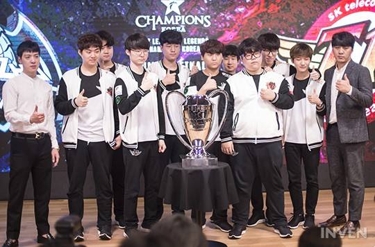 bdd赛后采访为faker鸣不平,faker给网费教你打中单的梗