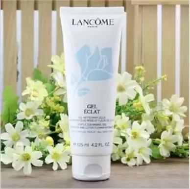 适合女生的洗面奶也适合男生吗,洗面奶像沐浴露一样好用吗