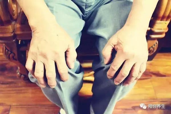 膝盖受凉膝盖一侧轻微疼痛,膝盖受凉会导致膝盖疼痛吗