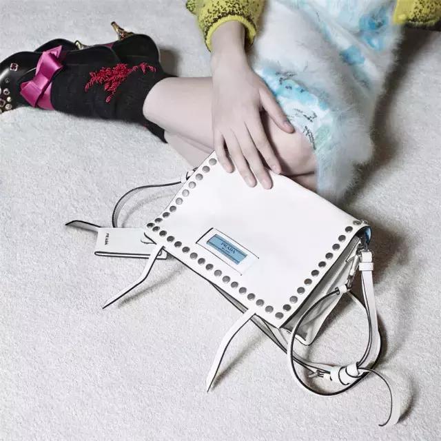 prada三合一包包七夕,prada包大爆款