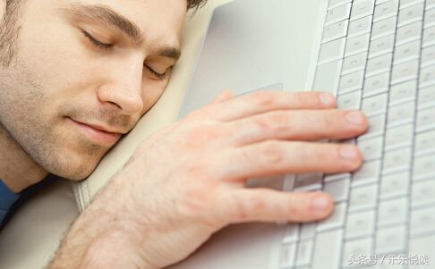 中午睡不着如何快速休息,中午睡不着觉的小妙招视频