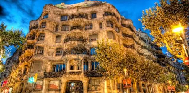 巴塞罗那为何出名,巴塞罗那为什么这么好