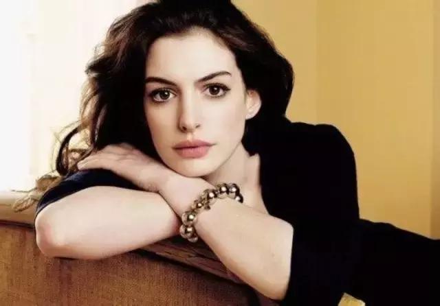 安妮海瑟薇：素食让我更有自制力，素食让我拥有清澈白晰的肌肤