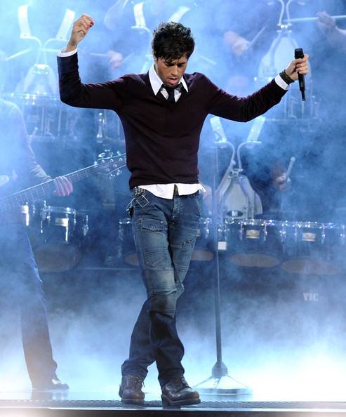 西班牙情歌王子安立奎,西班牙歌手enrique的歌曲