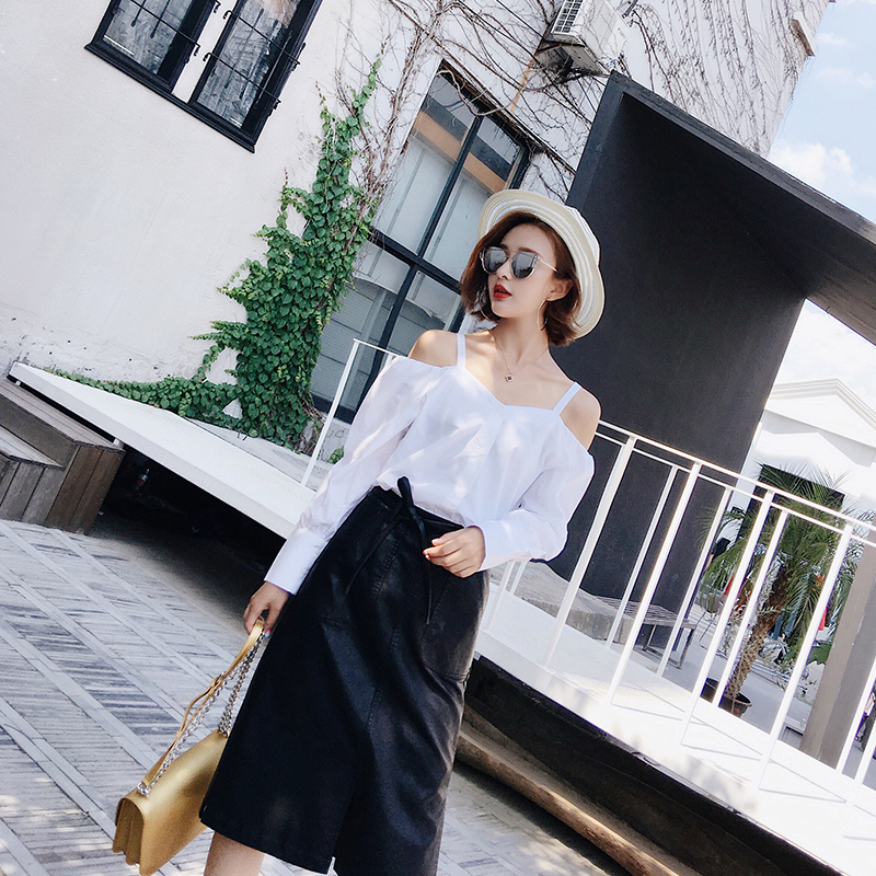 想要拥有漂亮的腿部线,显腿细的小皮裙