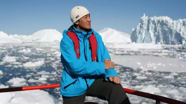 阿里巴巴员工连去十趟南极景色壮美企鹅在腿上睡着