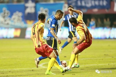 中超最新排名泰山绝杀国安领跑,中国球队上座最多的十场比赛