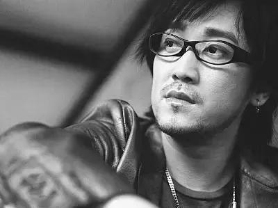 年少遇小刚，情歌听到殇