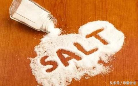 胃里胀气顶胸口难受,胃打嗝胀气吃什么药