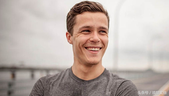 男性出汗特别厉害怎么调理,40岁男人严重出汗最快治疗方法