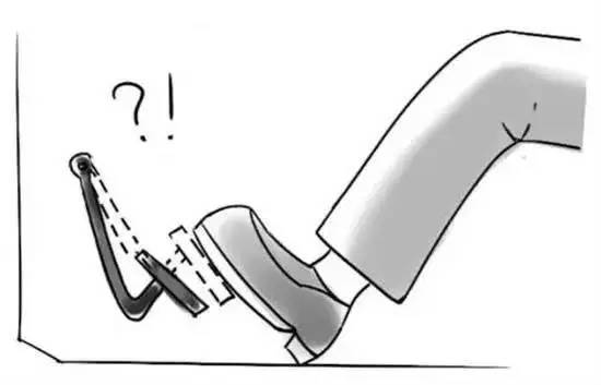 刹车失灵别紧张,刹车失灵也别慌用这招能保命