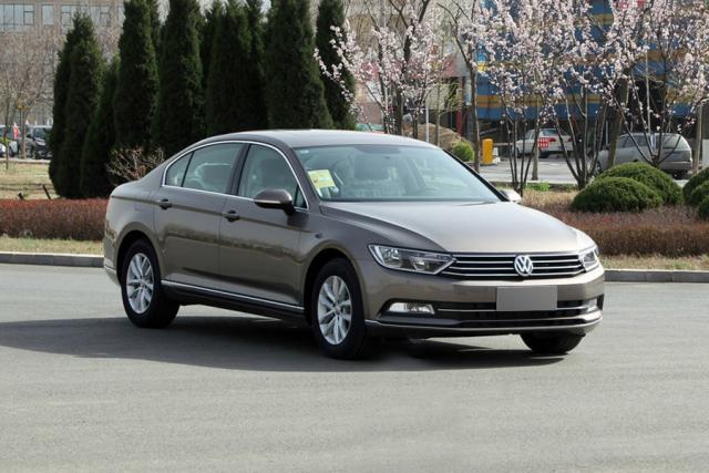 迈腾对比新款帕萨特,新款迈腾帕萨特对比