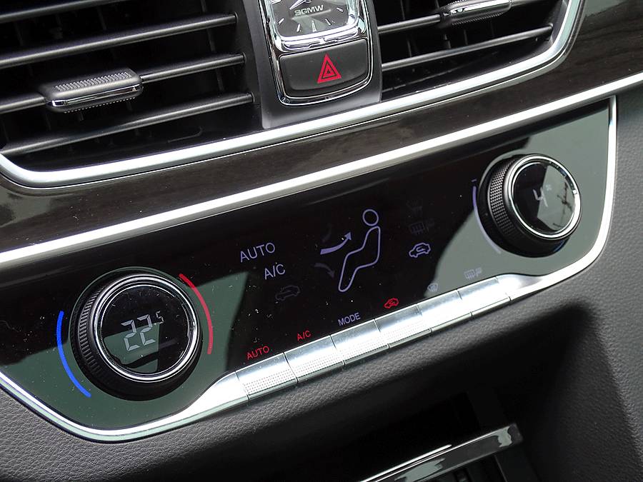 宝骏560半自动挡值得入手吗,2019款全新宝骏560自动挡顶配