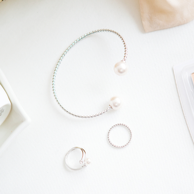 各种不同手型适合的戒指类型,如何选一款适合自己的戒指