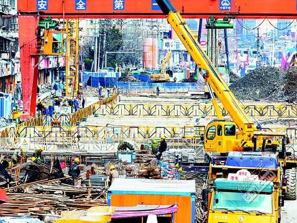 今日武汉|的士售零食饮料；筷子用久会致肝癌；吃烧烤竟尿血！