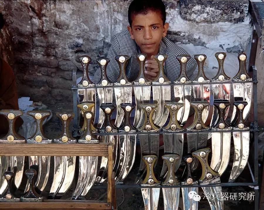 十九世纪法国铁甲舰,阿拉伯中世纪的弯刀