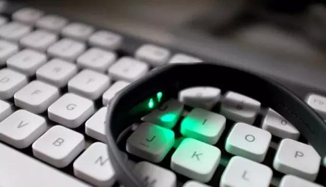 和国外跑友的装备比起来，我们简直在“裸跑”