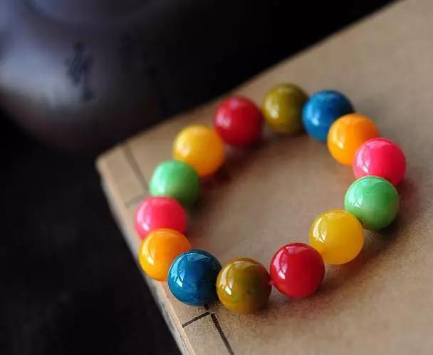 真真假假琥珀蜜蜡,假蜜蜡以假乱真