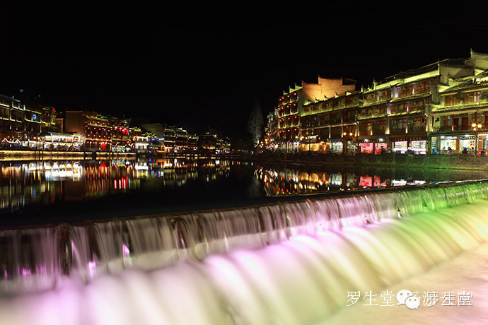 云南旅游攻略必去吃的美食有哪些,云南吃些什么特色美食