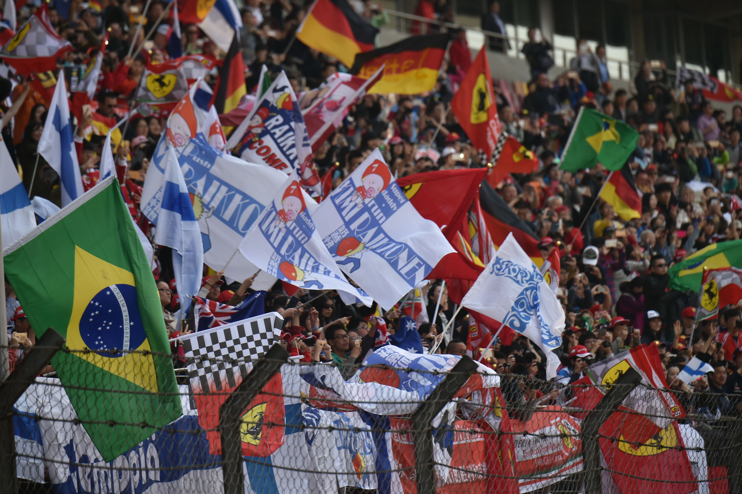 f1赛事门票价格表,观看f1赛事在哪里购票