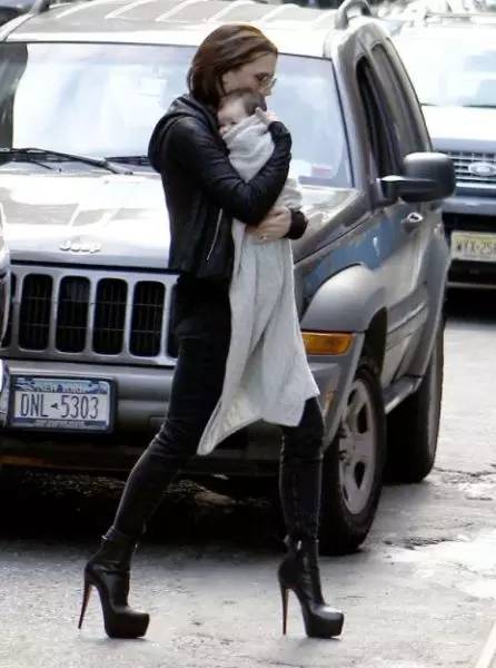 姑娘们，别让高跟鞋毁了你的双脚