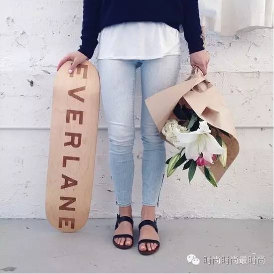 小白t恤男士配西装最帅,小白体恤长袖秋款男