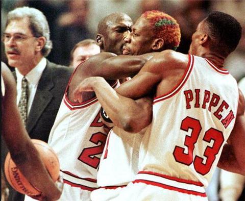 勇士打破公牛72胜一站到底,勇士拿下第72胜离破纪录只差一场