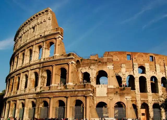 当今世界足球巨星排名,现今世界足球巨星四个档次排名