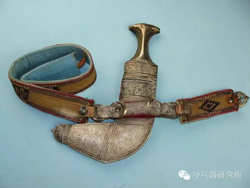 十九世纪法国铁甲舰,阿拉伯中世纪的弯刀