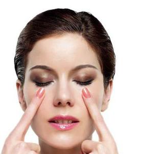 经常看电脑眼睛酸疼用什么眼药水,手机电脑看久了眼睛疼是什么原因