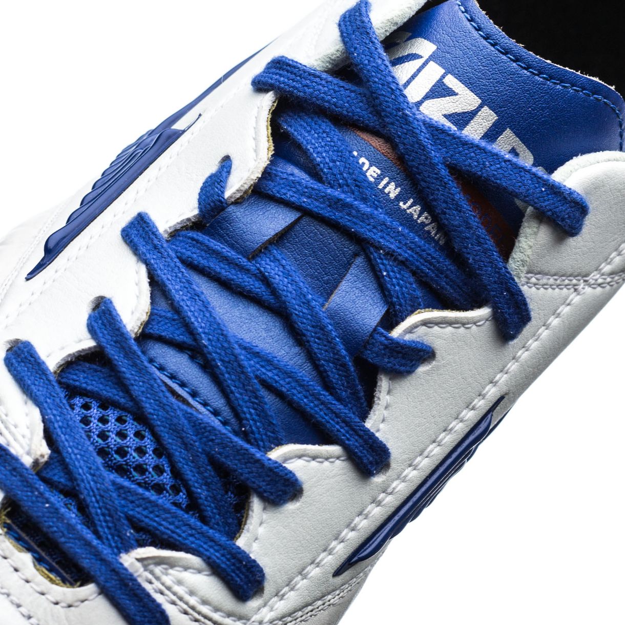 踢球必看书,踢球人需看五大经典足球鞋款推荐