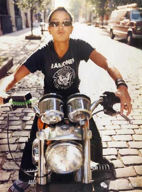 安吉丽娜朱莉同款纹身大连,纹身吸毒女反派