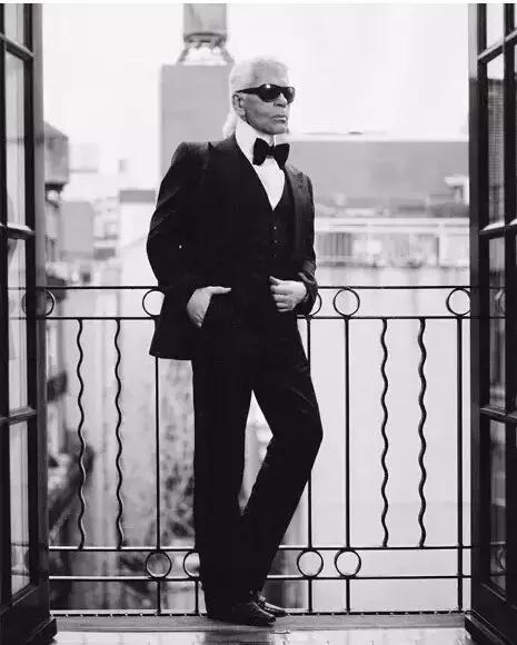 他们怎么一边引领潮流一边赚大钱？