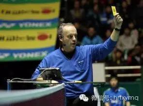 击剑比赛黄红黑牌,羽毛球中黄红黑牌的使用规则