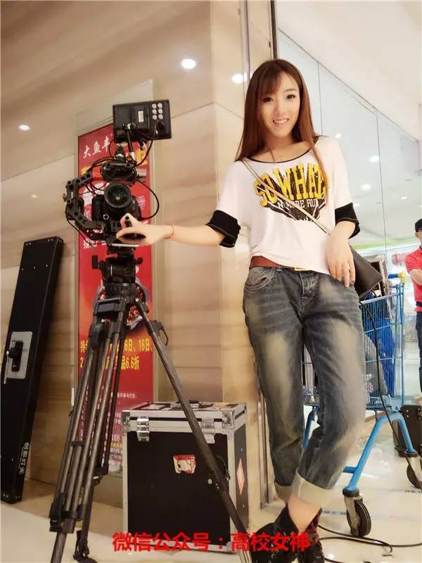 深圳大学女神颜灵兰，七朵组合的高颜值妹子，怎么火不起来？