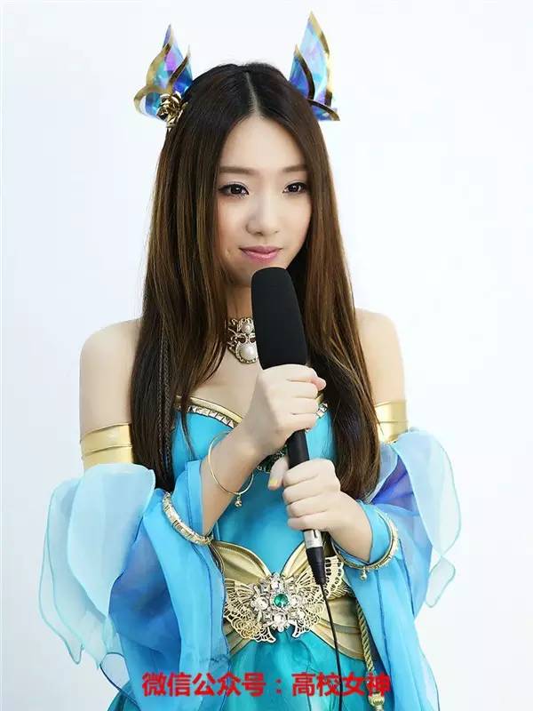 深圳大学女神颜灵兰，七朵组合的高颜值妹子，怎么火不起来？