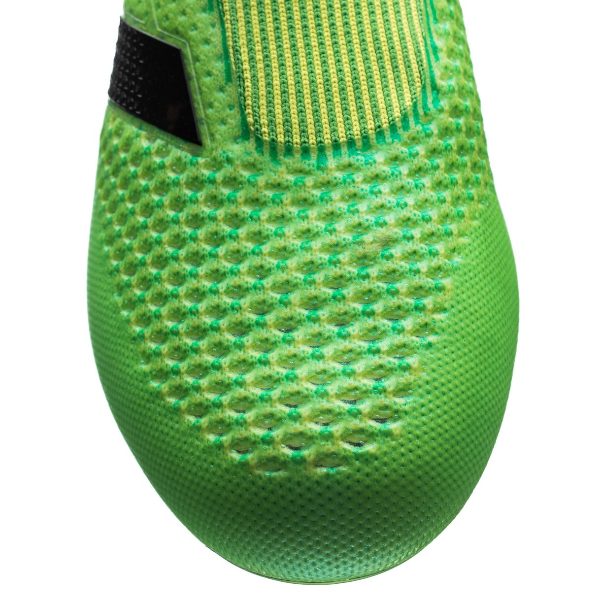 踢球必看书,踢球人需看五大经典足球鞋款推荐