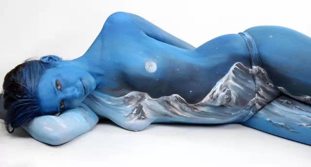 这是动物？不，这是人—人体彩绘告诉你眼见不为实