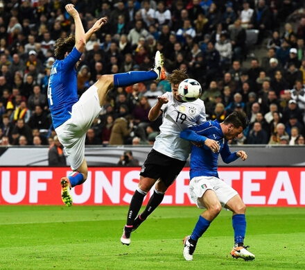 瓜迪奥拉关键时刻掉链子,名帅瓜迪奥拉终于率队打破梦魇