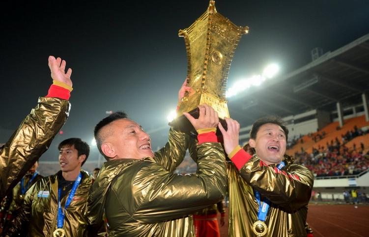 盘点国内十位著名的足球解说员,央视足球十大经典解说员