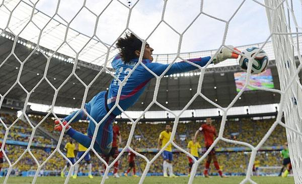 巴西世界杯梅开二度,2014巴西世界杯墨西哥门神