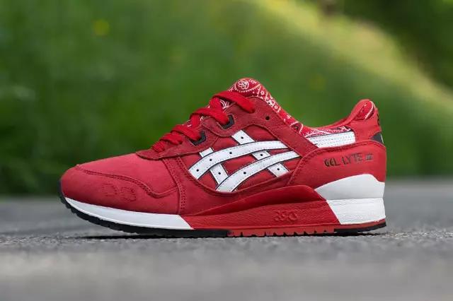 和国外跑友的装备比起来，我们简直在“裸跑”