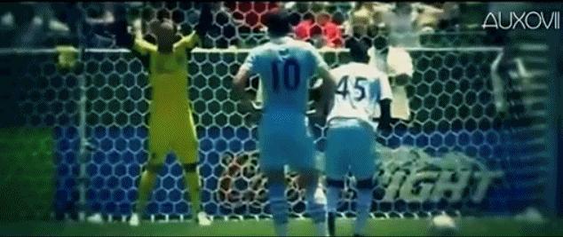 为什么巴洛特利罚点球特别厉害,梅西进球巴洛特利愣神