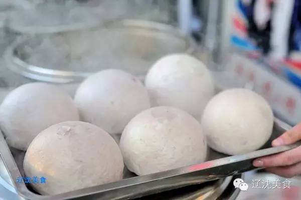 山东小伙创建了”烧+烤“新模式，玩活沈阳长白社区小餐饮