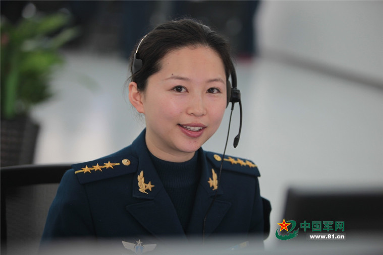 A4腰？听听空军“女神”怎么说