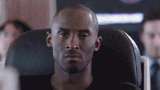 篮球场上的搞笑图片,打篮球加一个人搞笑图片