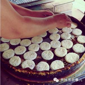 他骑自行车打造出这部横跨亚欧大陆的甜品集... 睡前千万不要点