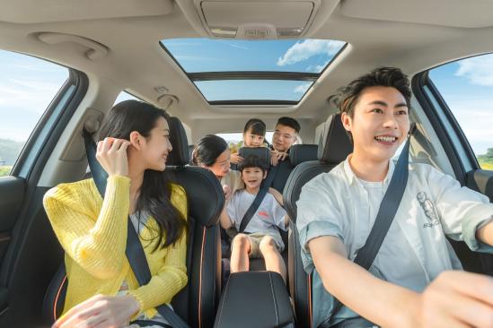 欧尚x7plus7座落地价格图片,长安欧尚x7plus7座自动挡落地价